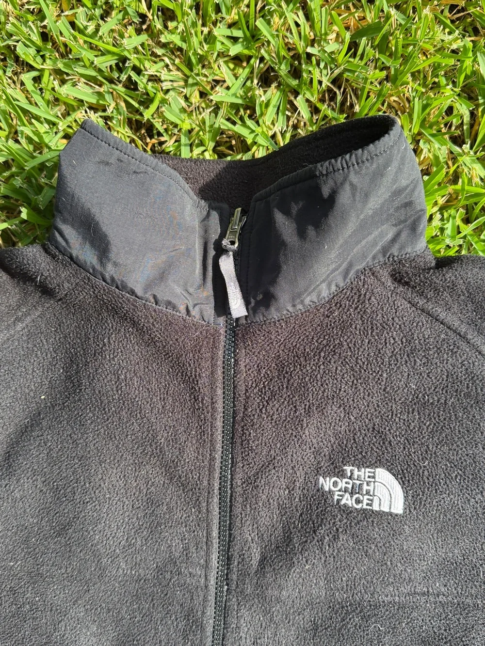 The North Face Black Men's Lightweight Fleece Jacket - Full Zip